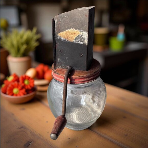 Vintage Nut Meat Chopper Jar – Hand-Crank Tin Hopper on Hazel-Atlas Glass 1930s - Picture 6 of 9